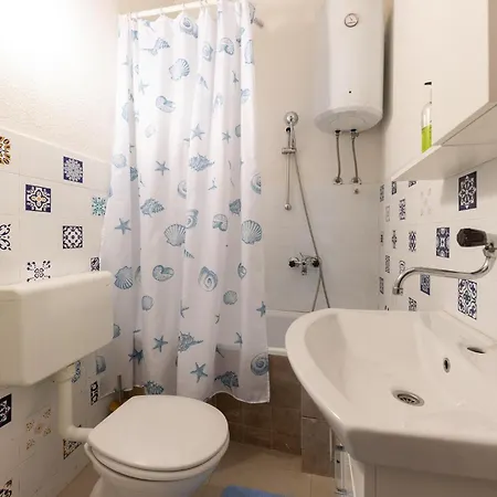 4 Bedroom Awesome Home In Gornja Brela Gornja Brela